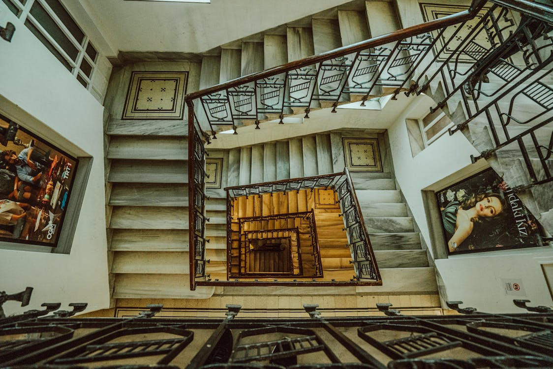 Railing Styles Every Mansion Should Consider