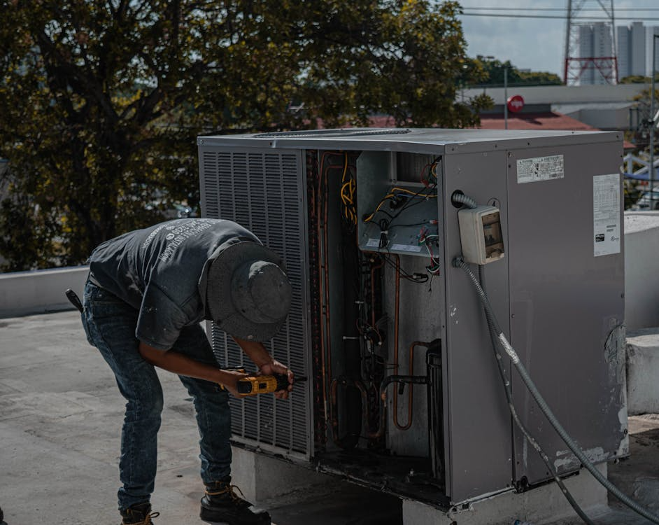 The Benefits of Hiring Local Heating and Cooling Specialists