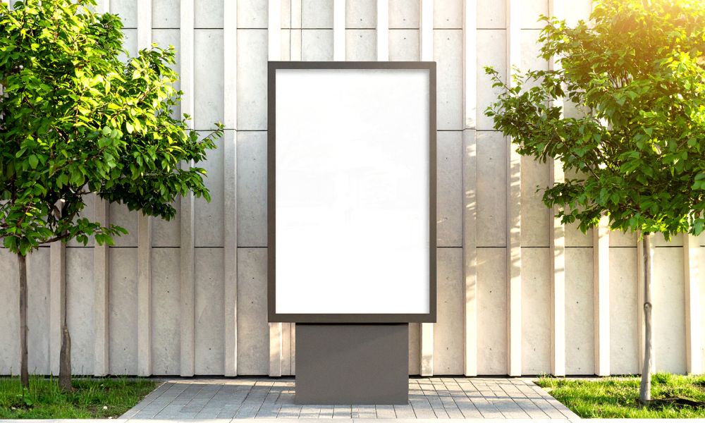 Why Custom Inflatable Advertising Outperforms Traditional Outdoor Ads at Events