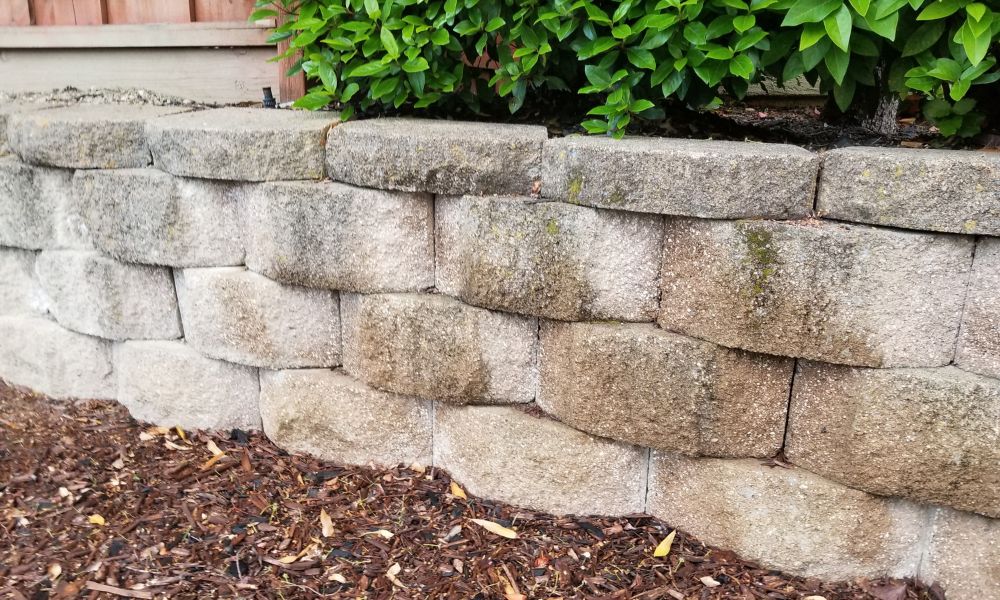How to Clean and Maintain a Limestone Retaining Wall