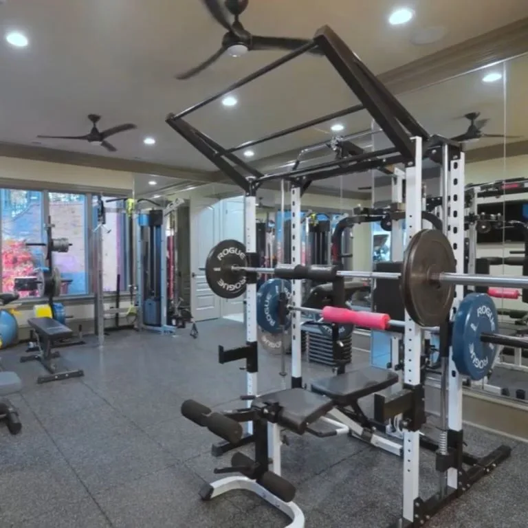Kyle Larson Home: Inside His $2.175M Lakeside Racing Retreat 12 kyle larson gym