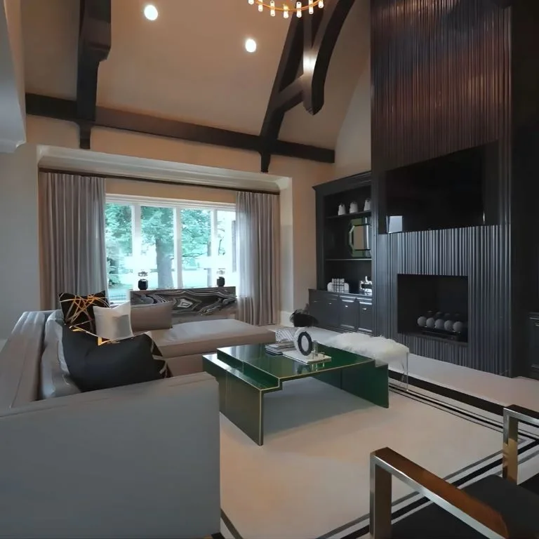 Kyle Larson Home: Inside His $2.175M Lakeside Racing Retreat 11 kyle larson living room
